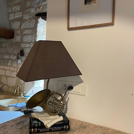 La Maison D'Alienor - Gites De Caractere A Chablis - 89 Экстерьер фото